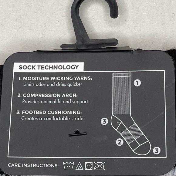 2 Pairs of Chicago Bulls crew socks - Picture 5 of 5